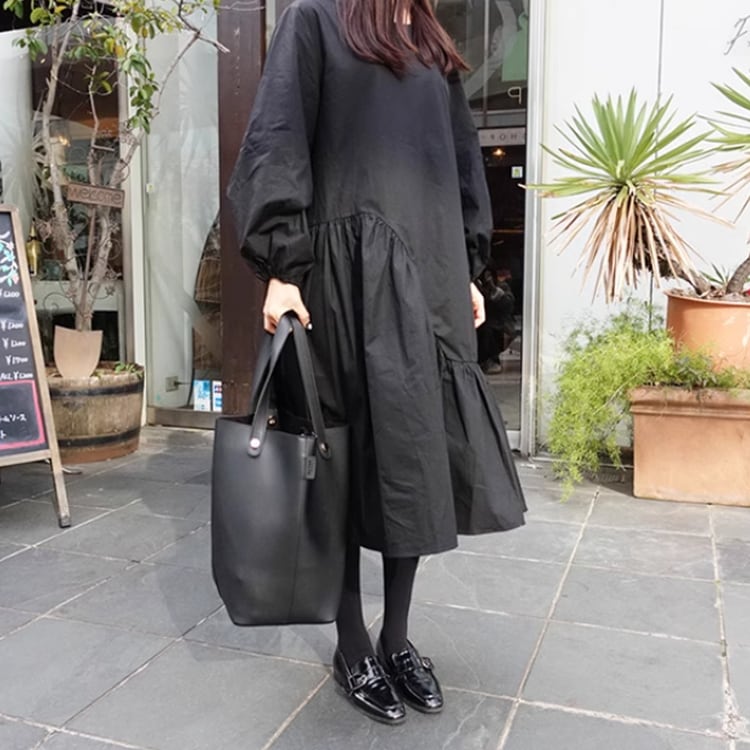 アシンメトリーフリルヘムルーズフィットワンピース