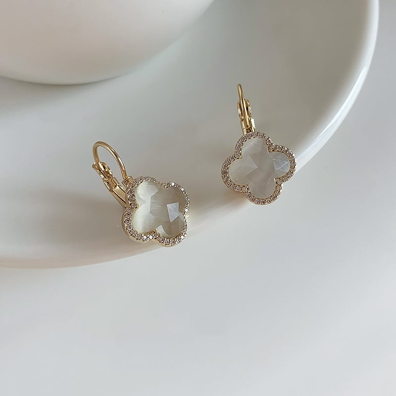 【Weekly SALE】クローバーシェイプクリスタル&ラインストーンピアス
