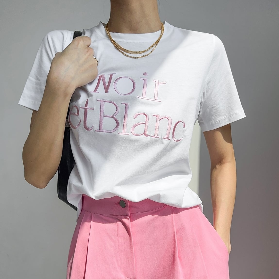 【すぐお届け】フレンチエンブロイダリーロゴTシャツ