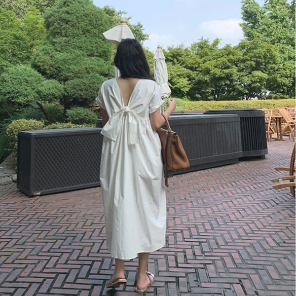 バックスリット&リボンデザインワンピース