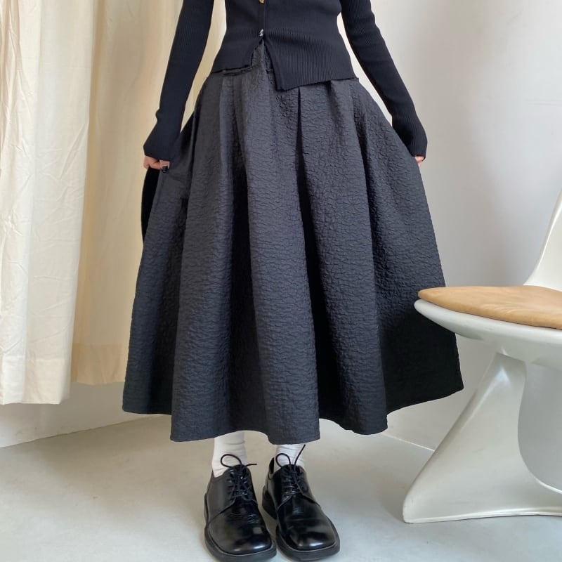 フラワーエンボスAラインロングスカート