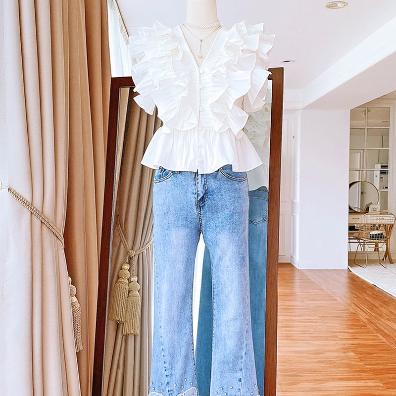 Vネックフリルティアードブラウス